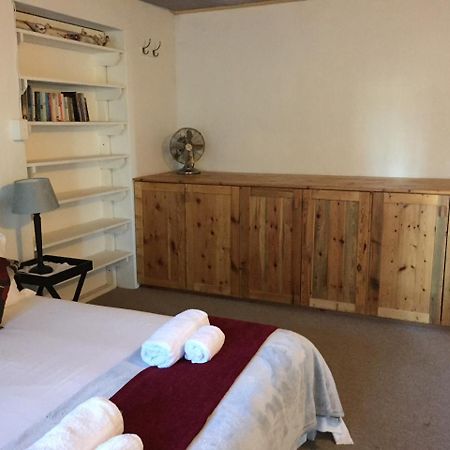 Haven Of Peace And Garden Cottage Херманус Екстериор снимка